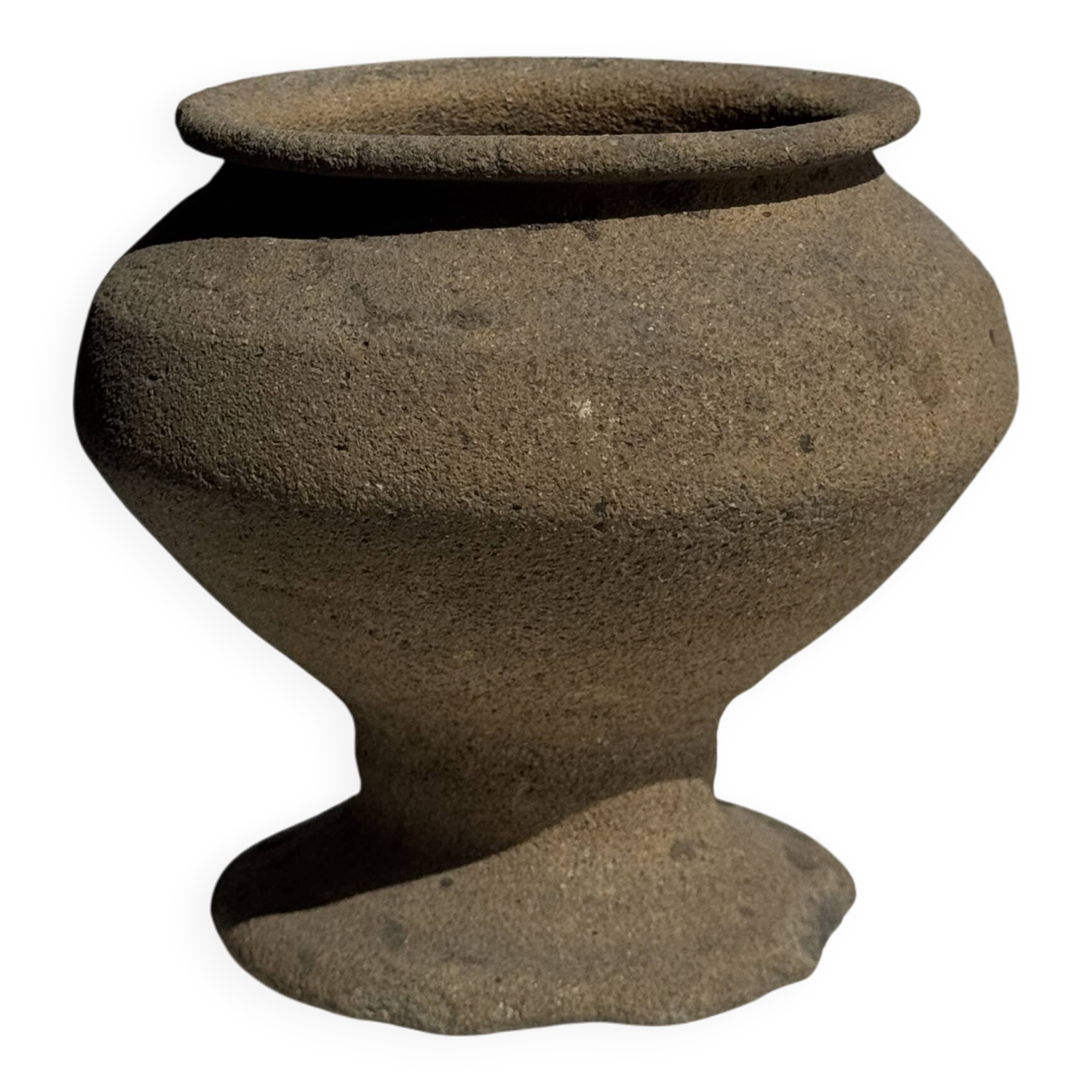 Small brutalist Indonesian footed pot H13 D15