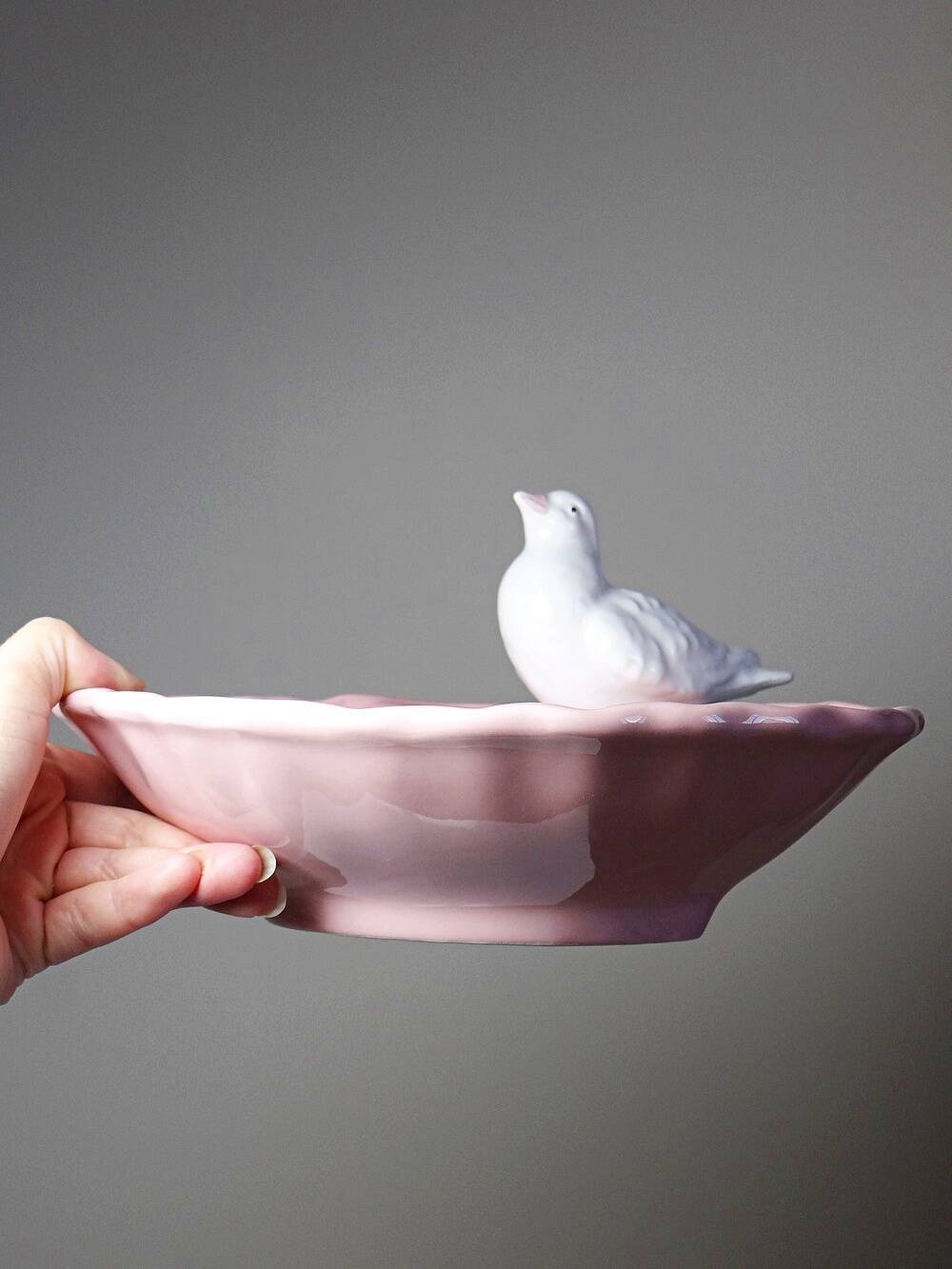 Decorative bowl, vintage Italian earthenware empty pocket with shell and dove