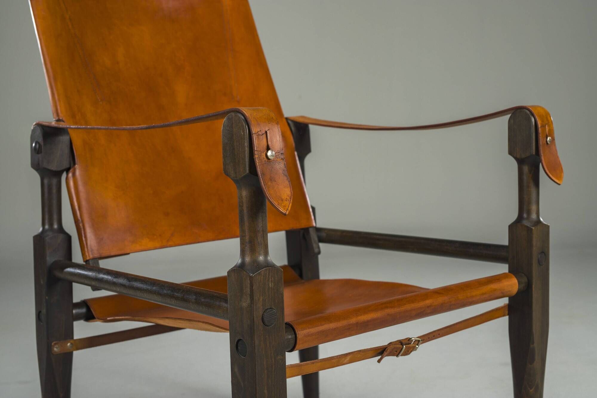 Swiss Leather Safari Chair attributed to Wilhelm Kienzle for Wohnbedarf
