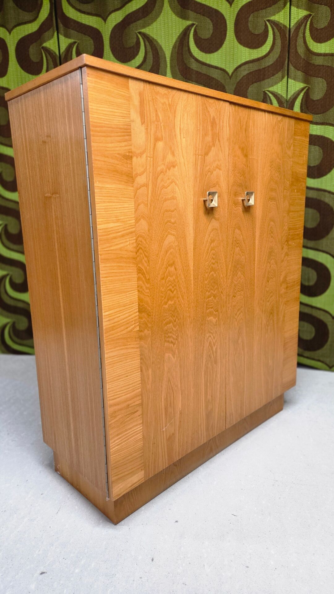 Vintage furniture from the 70s – Light wood