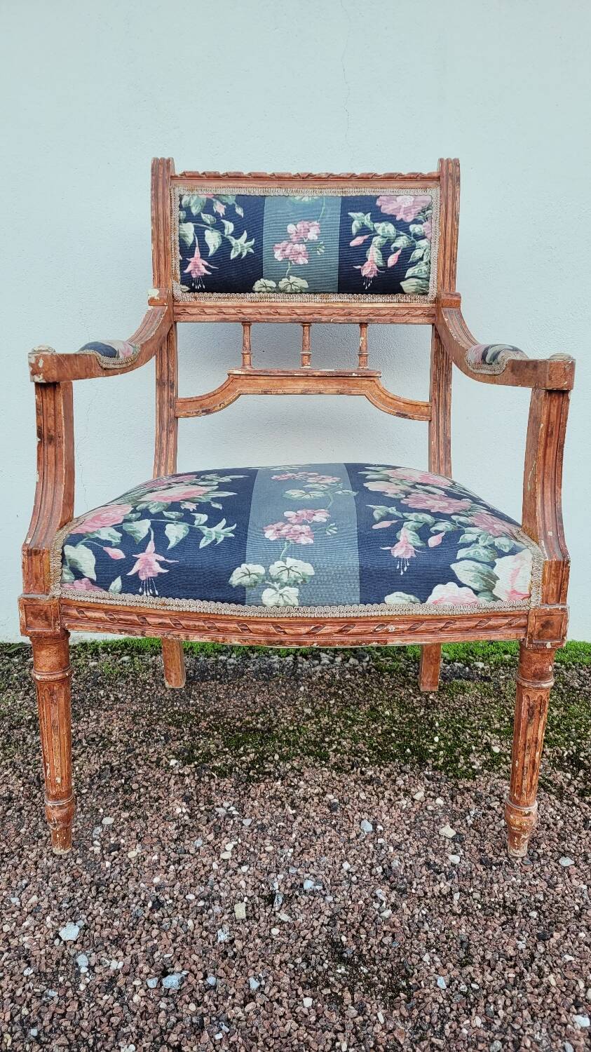 Antique Louis Xvi style armchair 1900s Fleuris fabrics