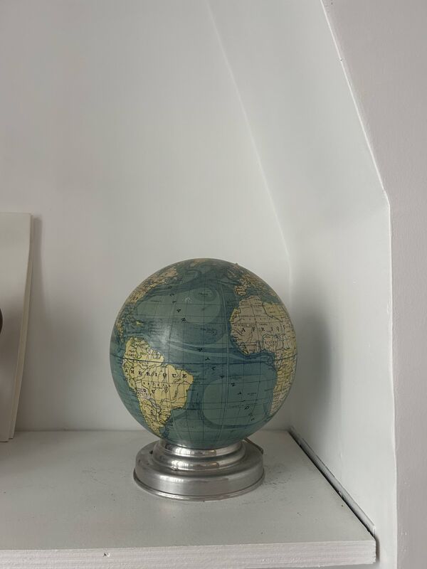 Globe terrestre lumineux vintage – fin des années 1940 / début 1950