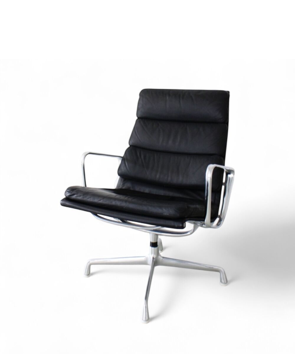 Soft Pad EA 216 by Charles & Ray Eames