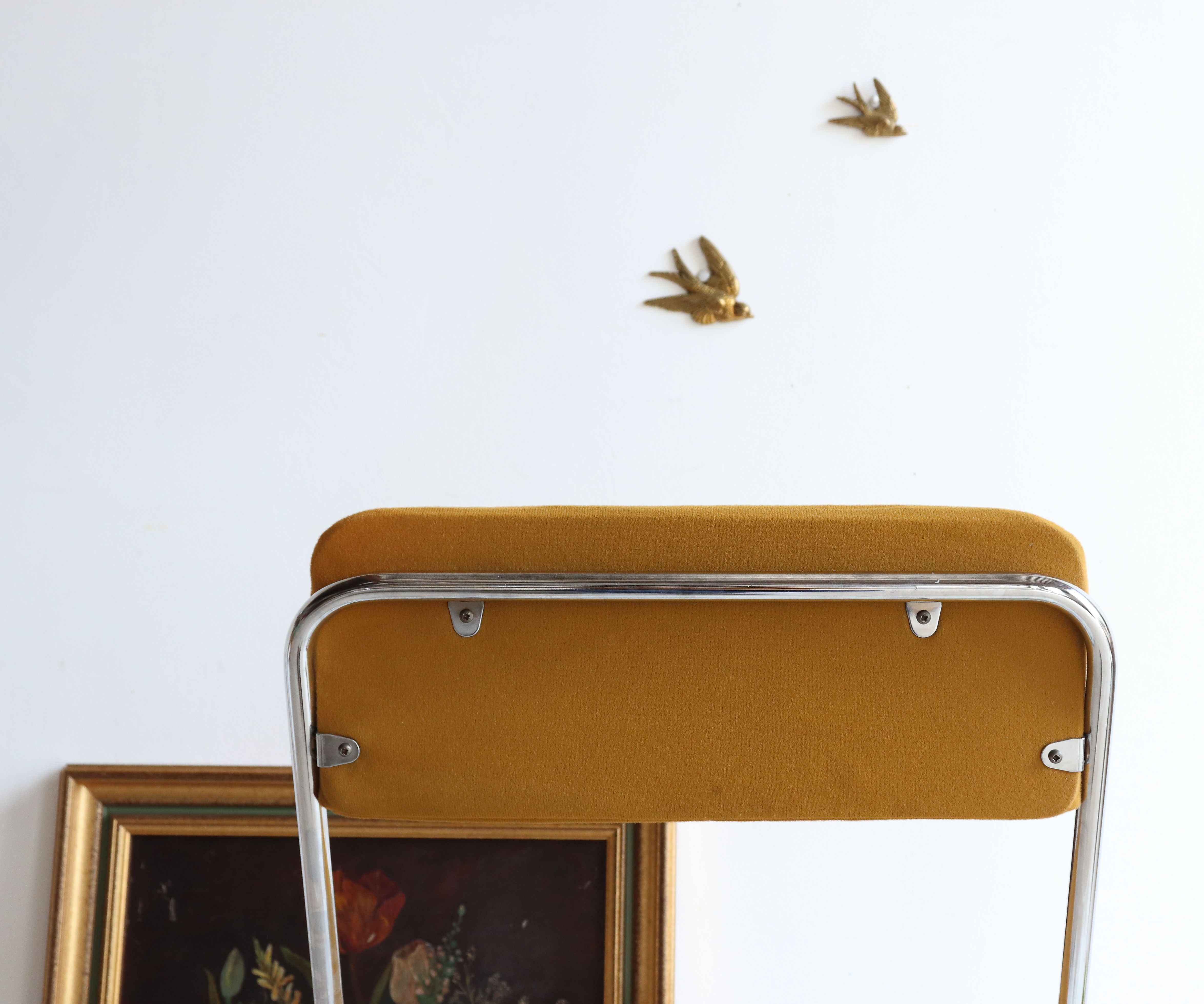 Pair of Eyrel 70s folding chairs in chrome metal and mustard fabric