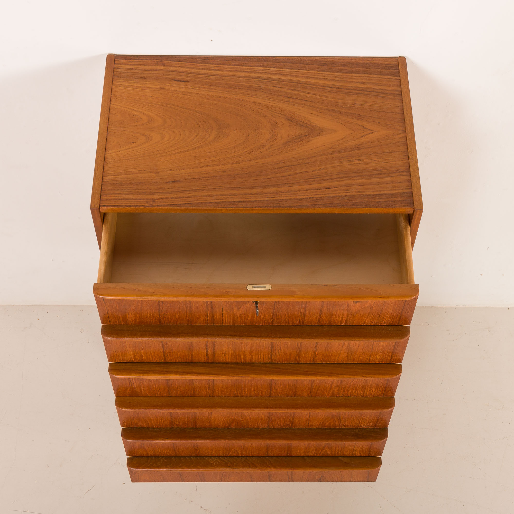 Commode en teck danois, années 1960