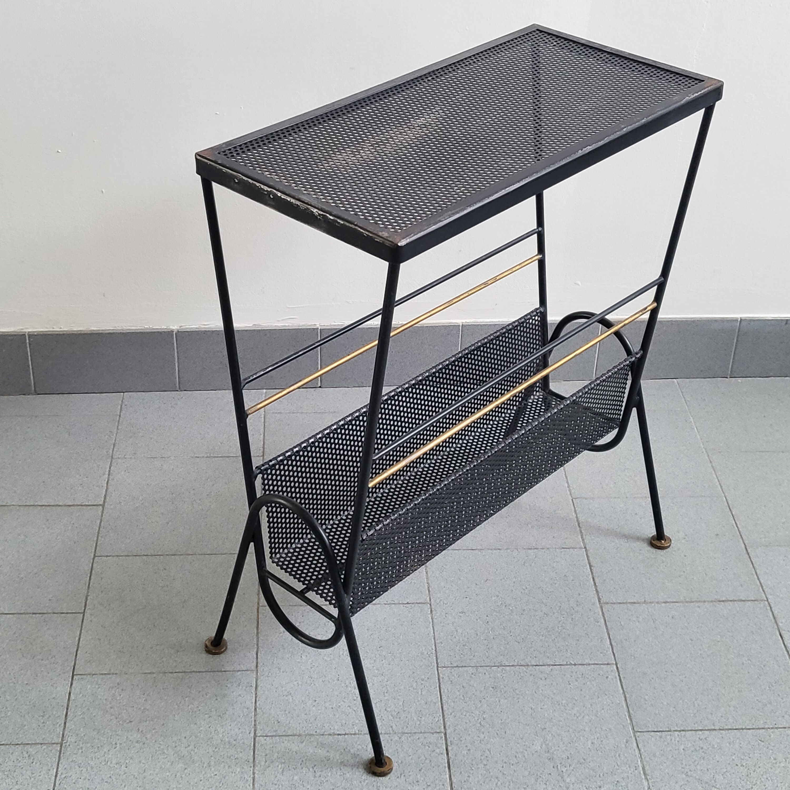 Table d'appoint porte-revues vintage 1950