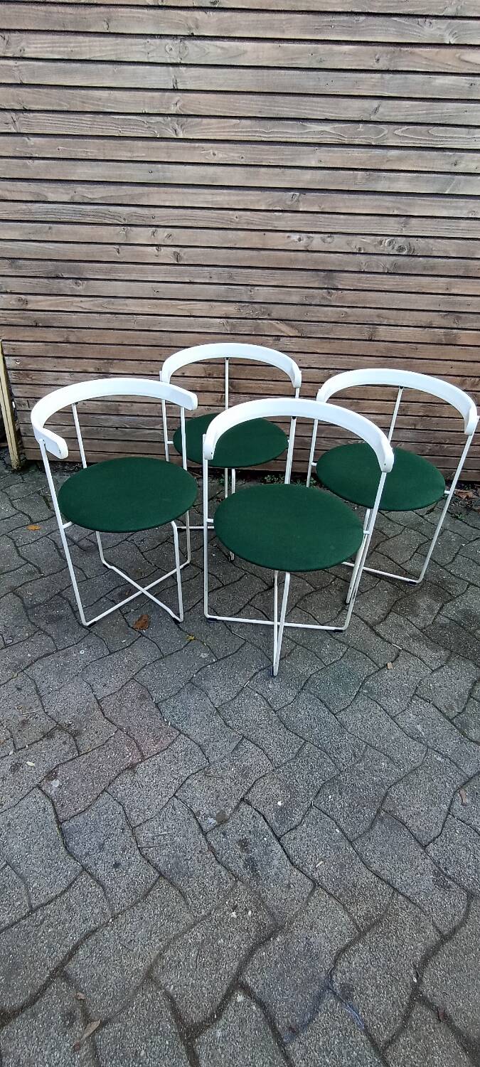 Soley chairs and designer table