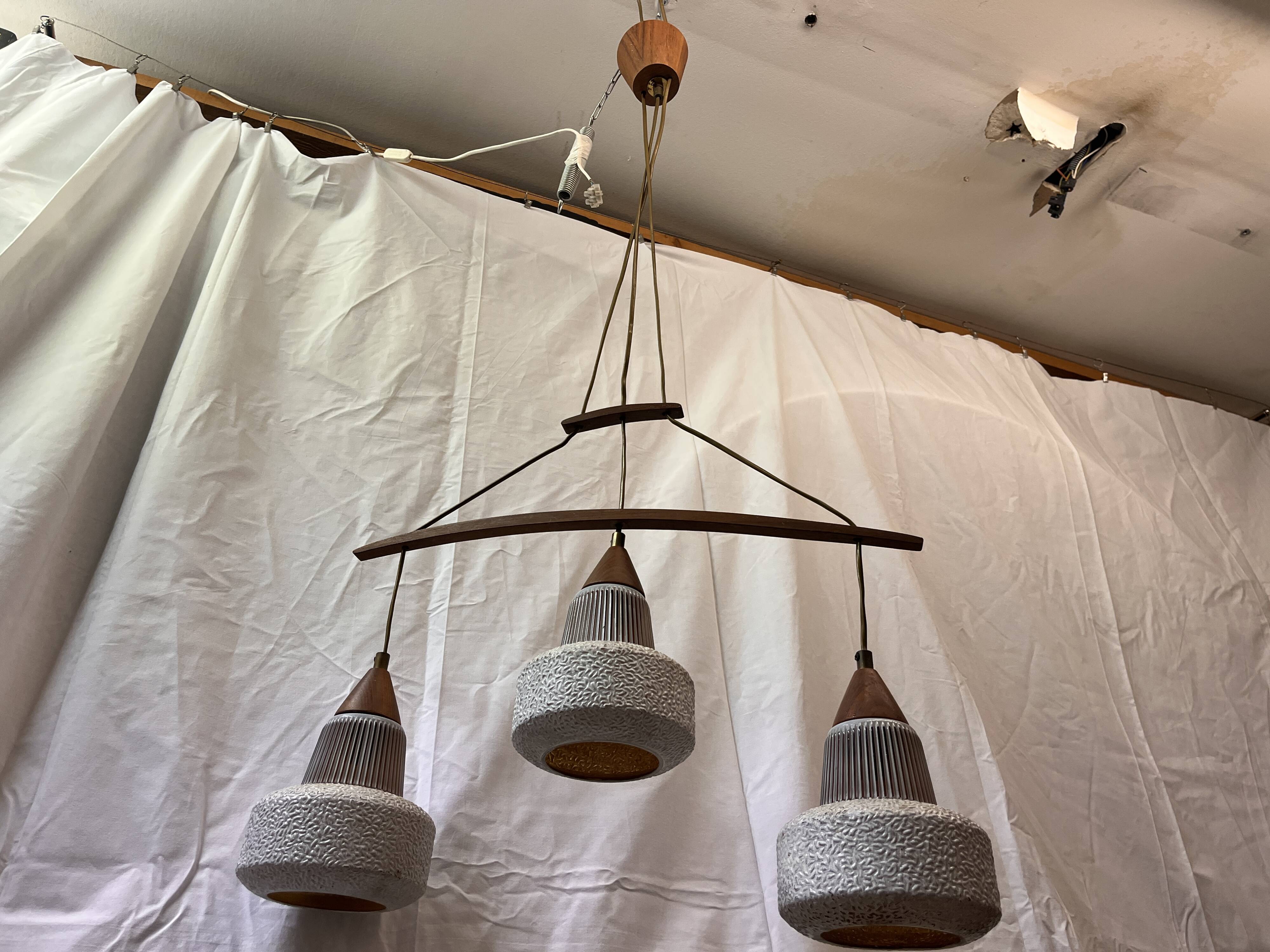 Suspension design scandinave 1960