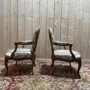 Paire de grands fauteuils de style Louis XV
