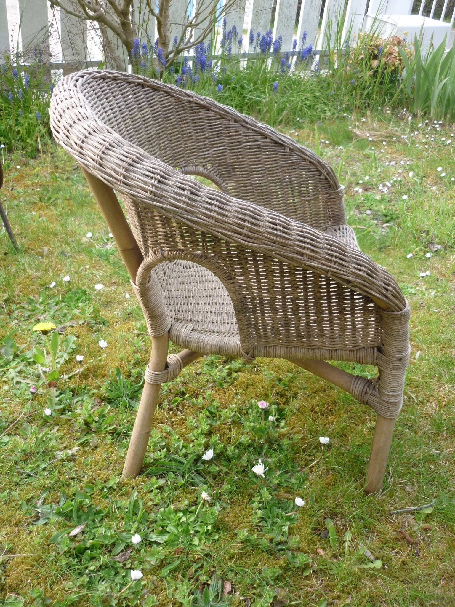 Fauteuil enfant corbeille en rotin