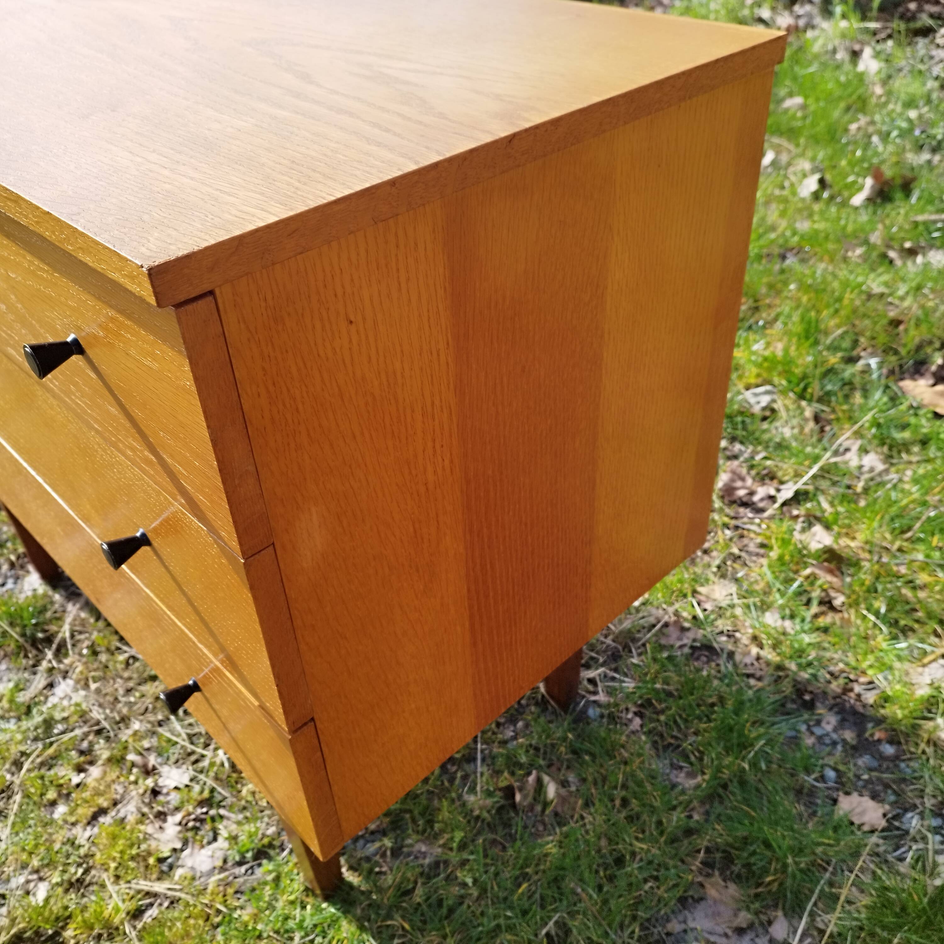 Vintage teak chest of drawers