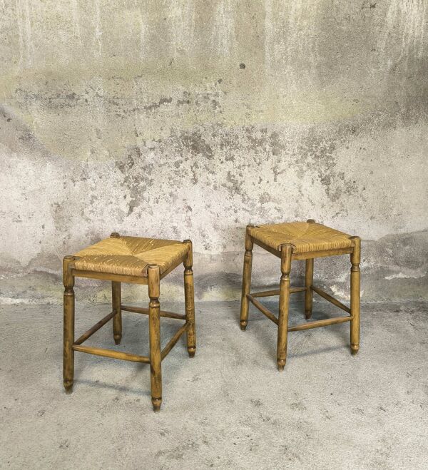 Paire de tabourets vintage en bois et paille