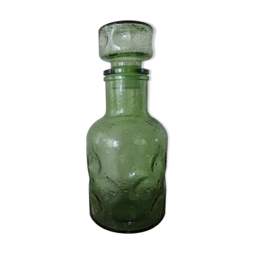 Bubbled glass carafe