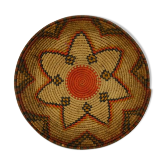 Round straw spiral basket, wall decoration or table basket