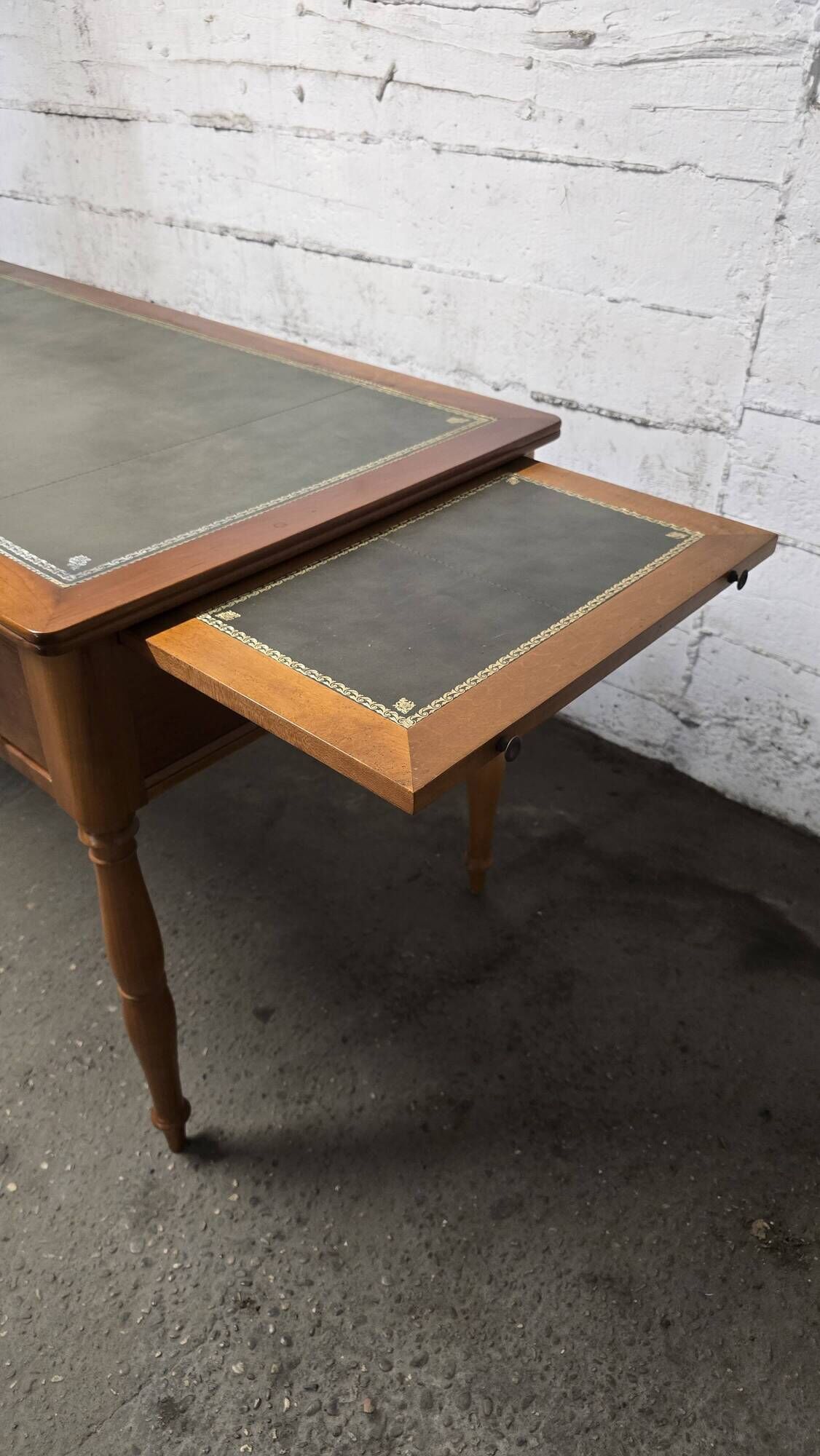 Flat leather desk, Louis-Philippe style, side pull-outs.