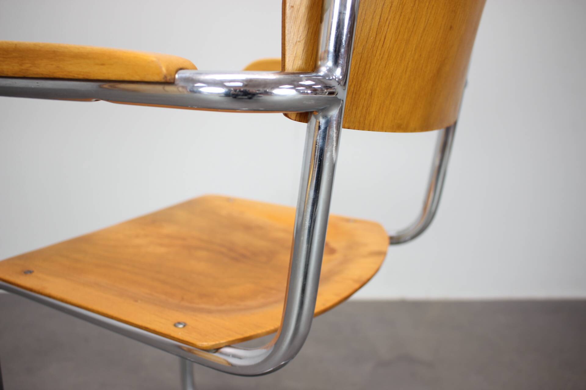 Chrome tubular chair in the style of Mart Stam, Czechoslovakia, 1930s.