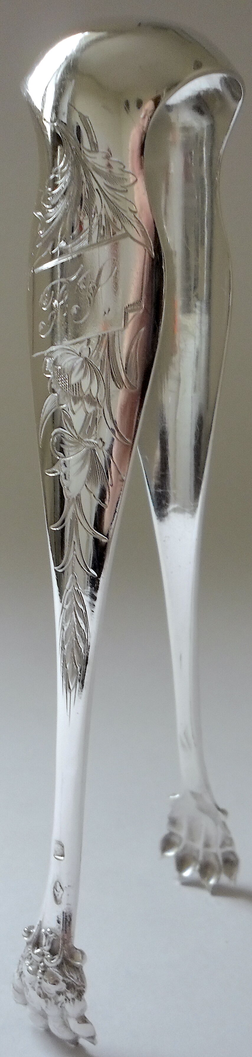 Silver sugar pinch, Minerva punch