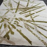 Curly wool design rug