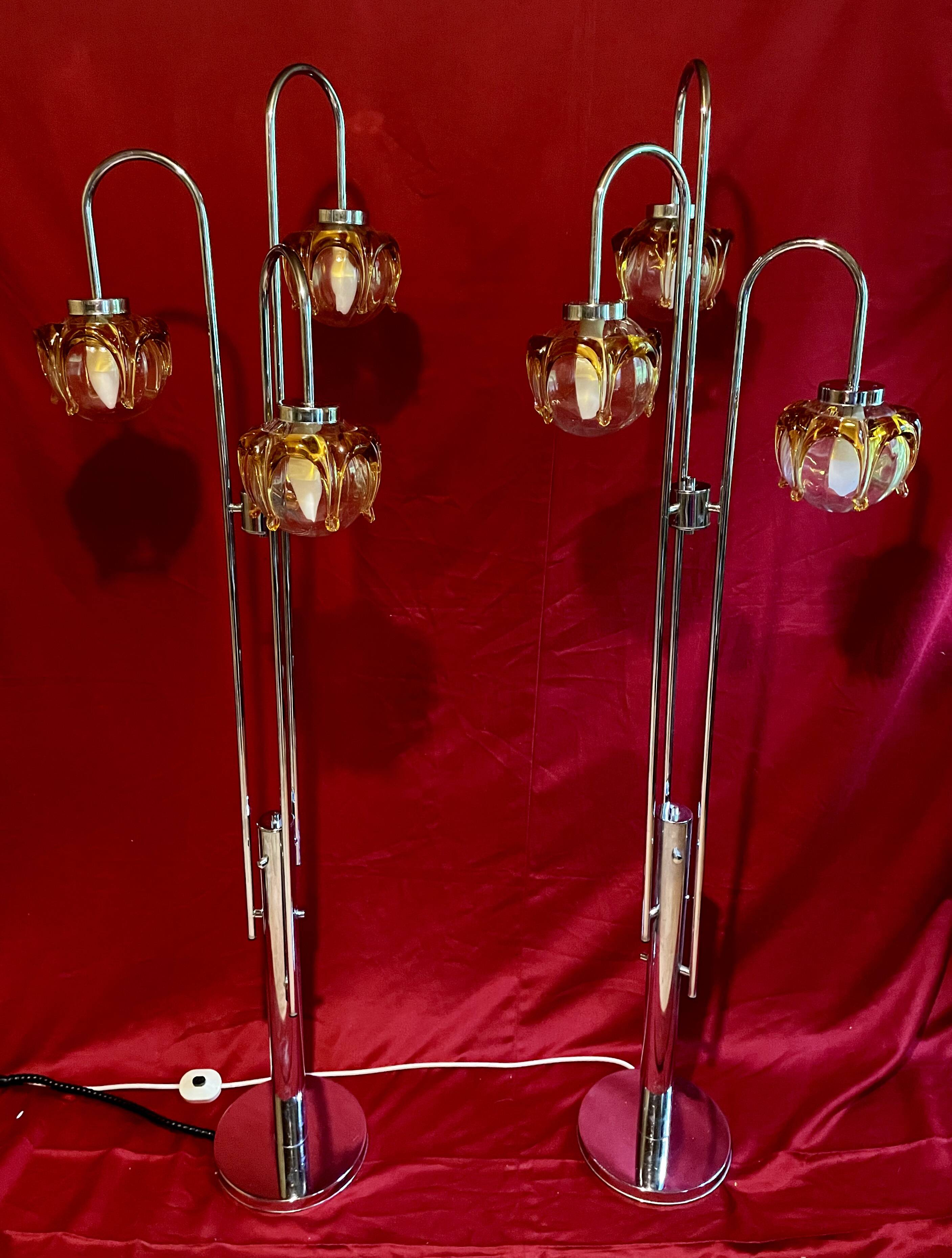 Paire de lampadaires "Muguet" en cascade, année 70