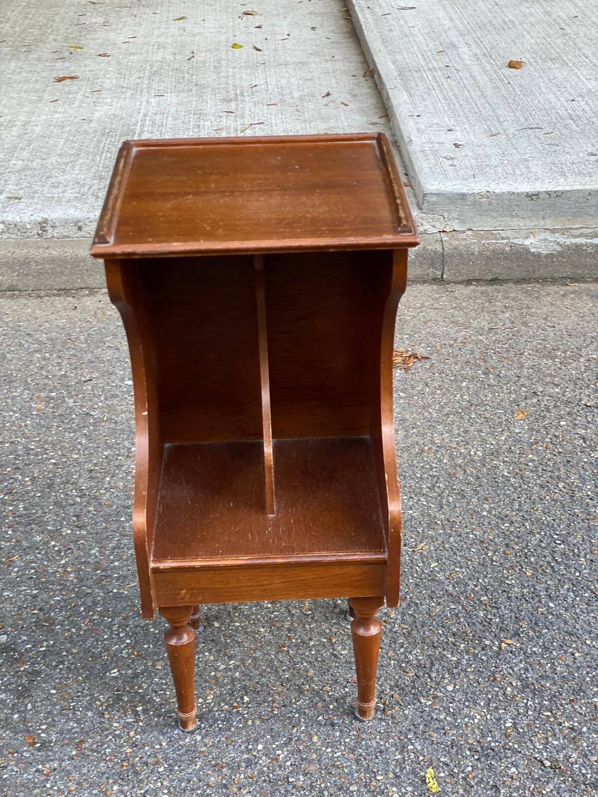 Vintage side table / Magazine rack end table