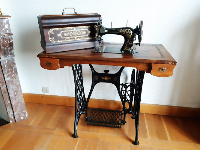 Table machine à coudre S, Demerson , vers 1920