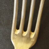 23 seats: 12 forks, 11 spoons, silver metal, 2 punches