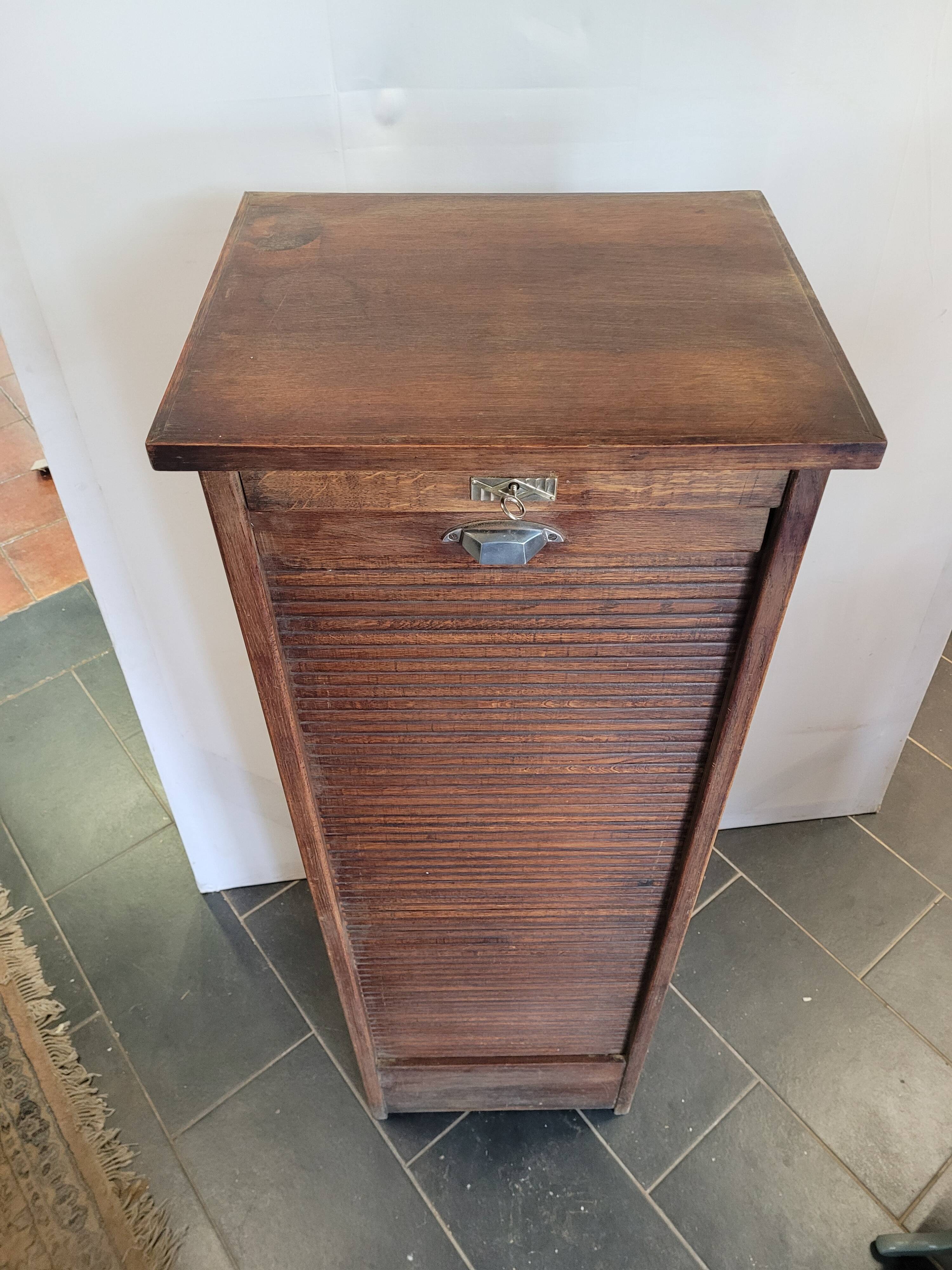 Old oak curtain binder
