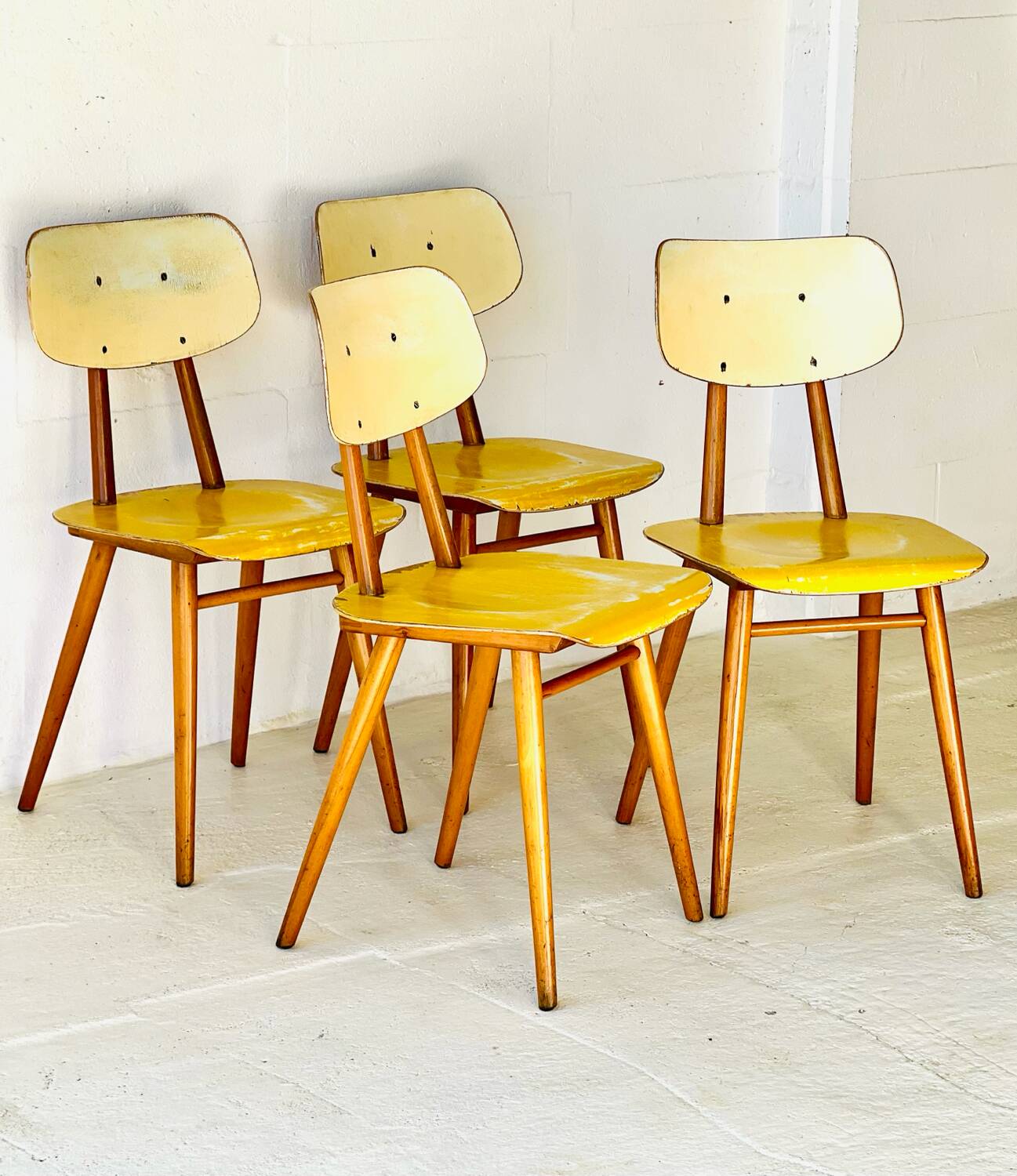Chaises de bistrot par Ton, années 1950