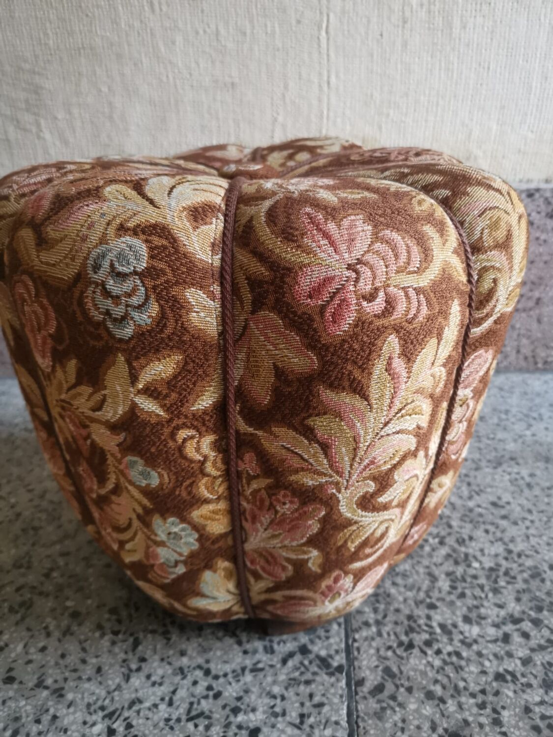 Pouf de Jindrich Halabala