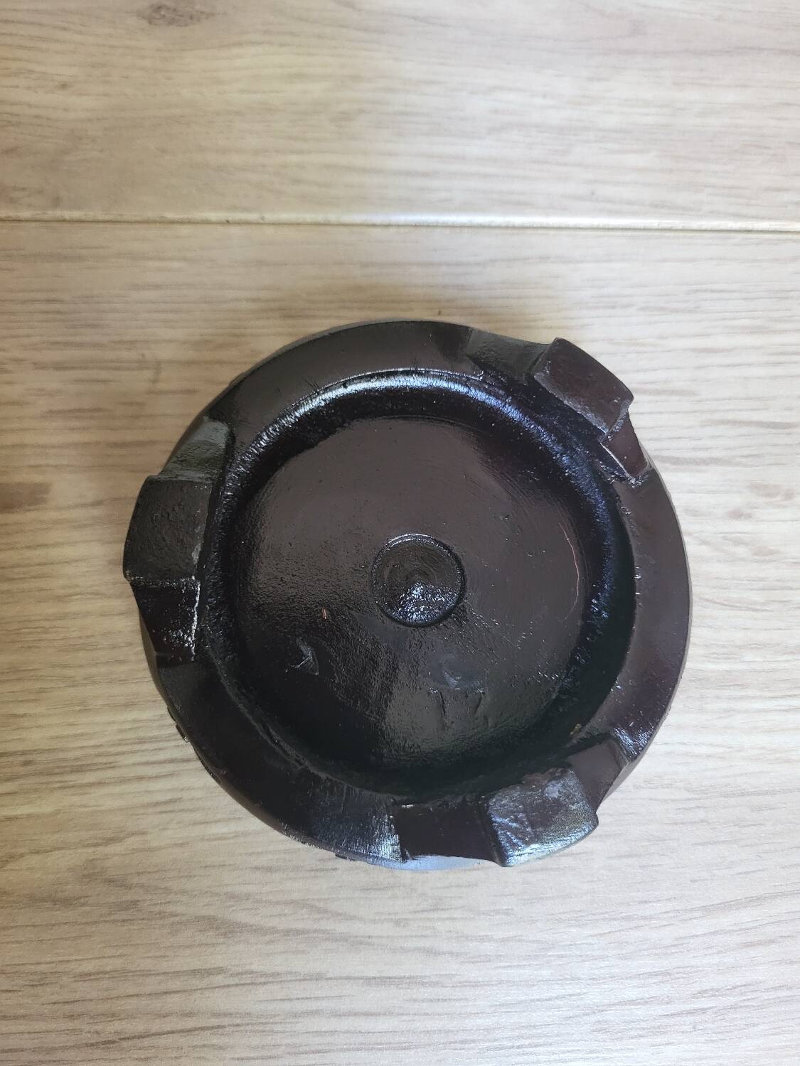 Chinese vase inclusions, brass with support