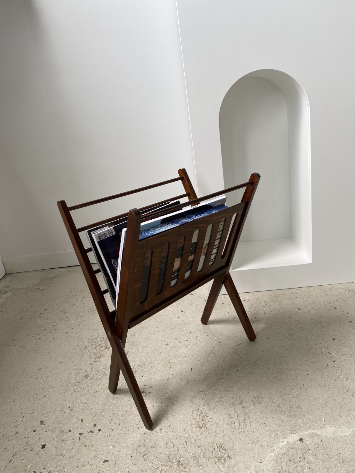 Magazine holder  design Cees Braakman edition Pastoe