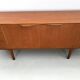 Buffet vintage par McIntosh, design de T. Robertson des années 1960.
