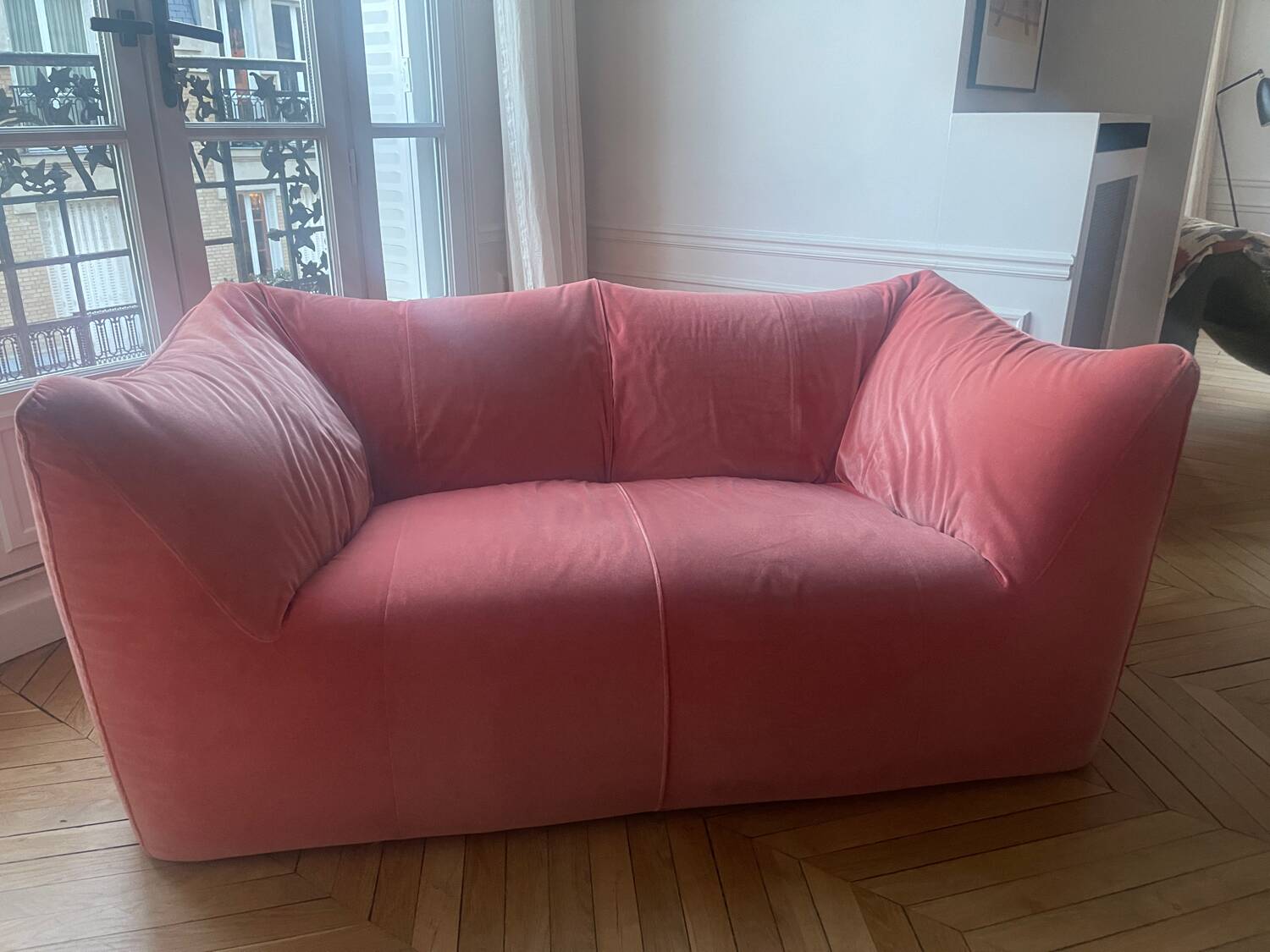 Canapé Le Bambole in coral velvet by Mario Bellini for B&B Italia,