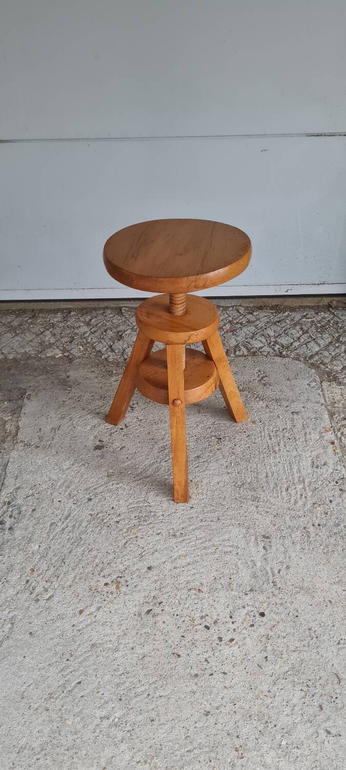 Tabouret d'atelier en bois