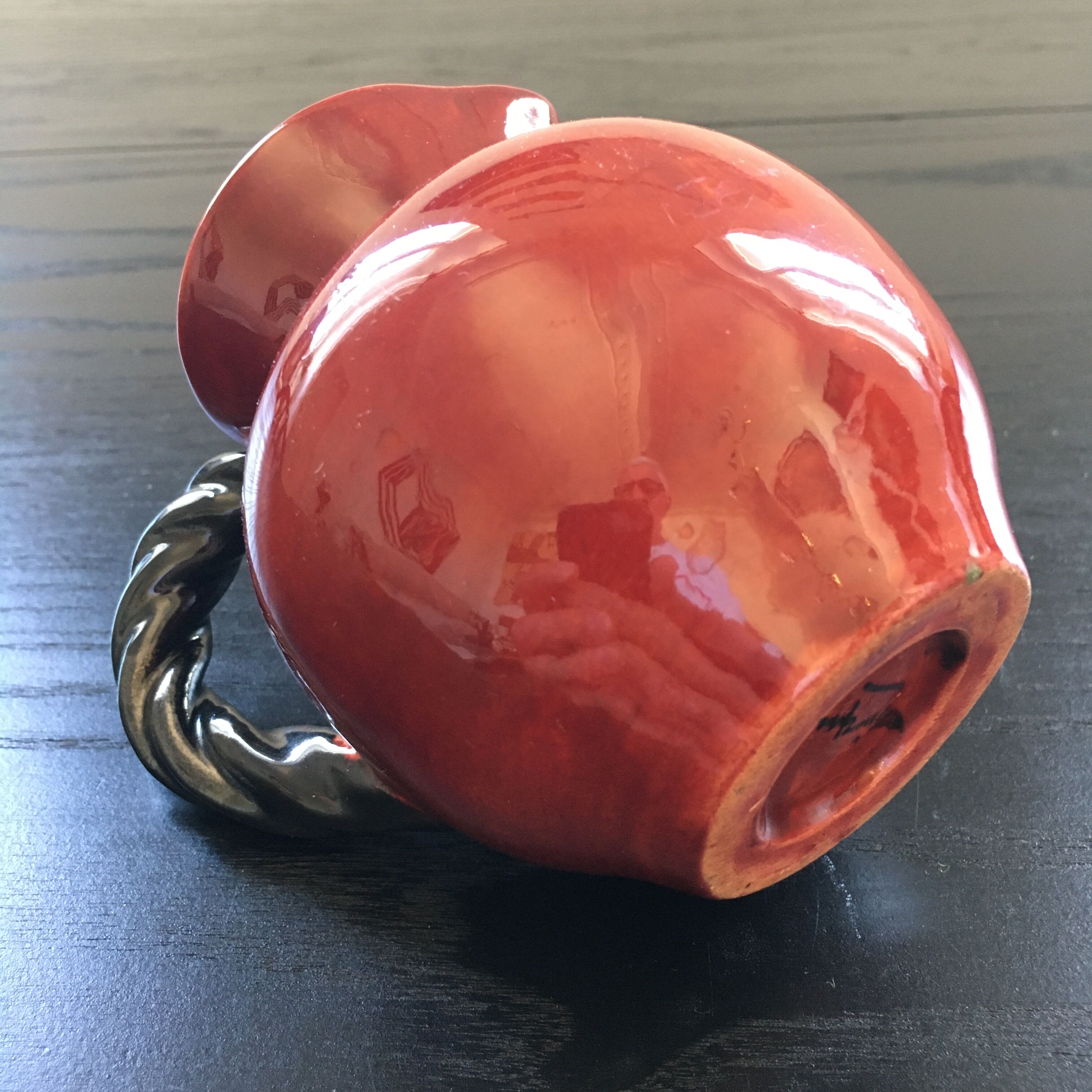 Pichet rouge basque