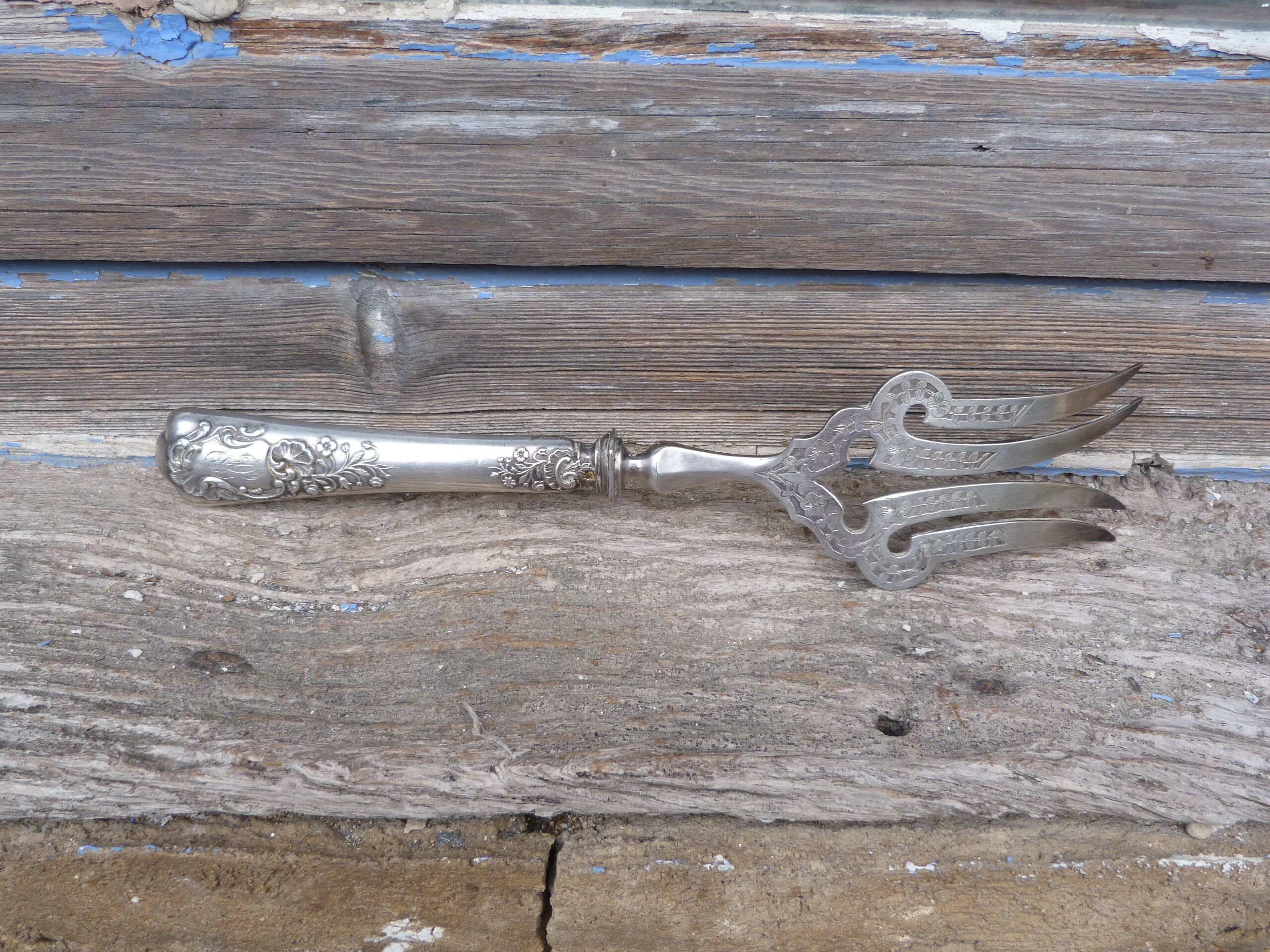 Silver fish serving shovel punch Minerva