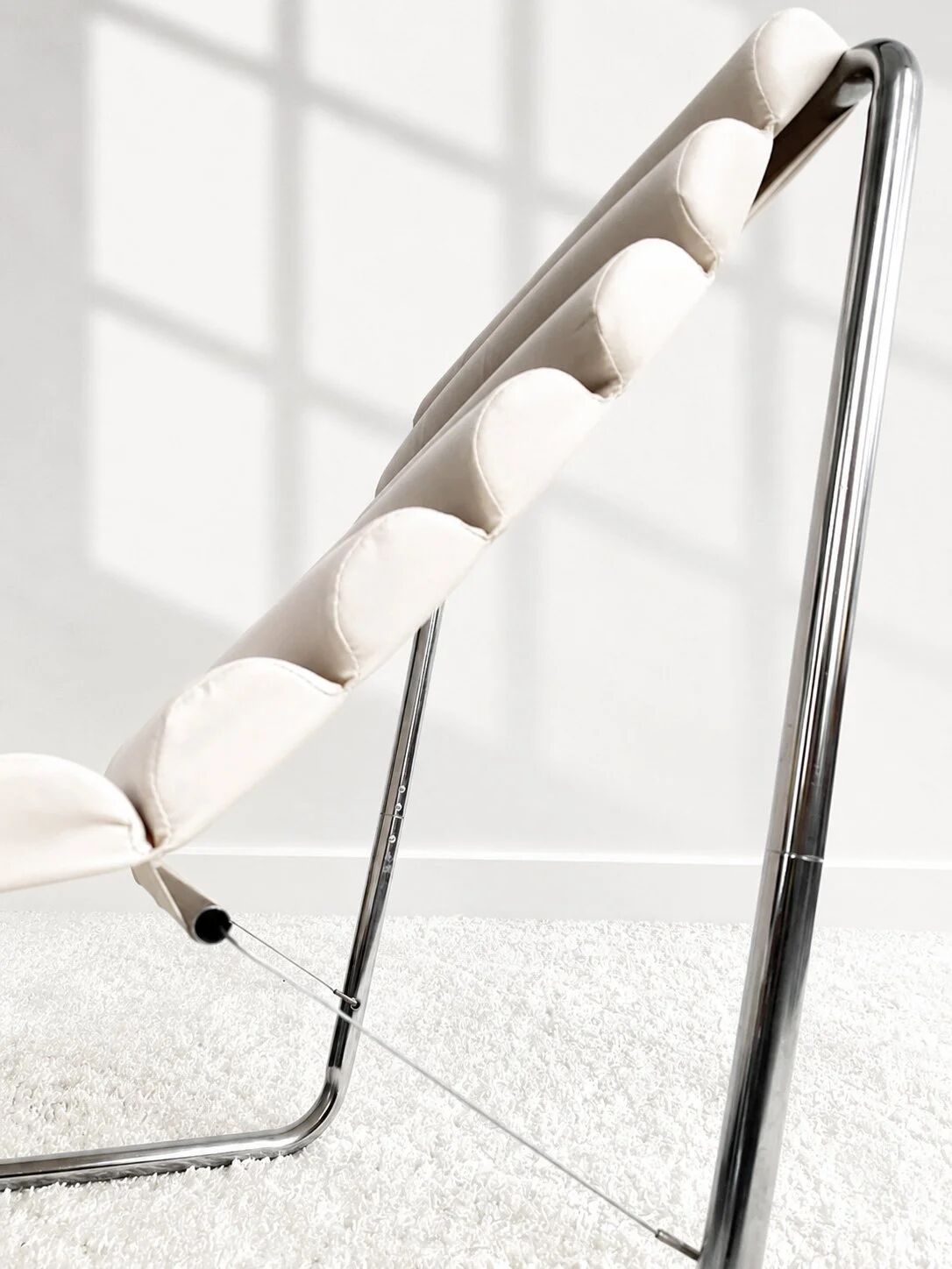 Hanging chair in Michel Boyer style, circa 1980.