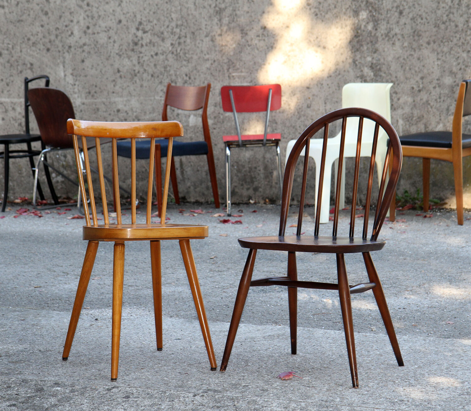 Series of 8 mismatched chairs