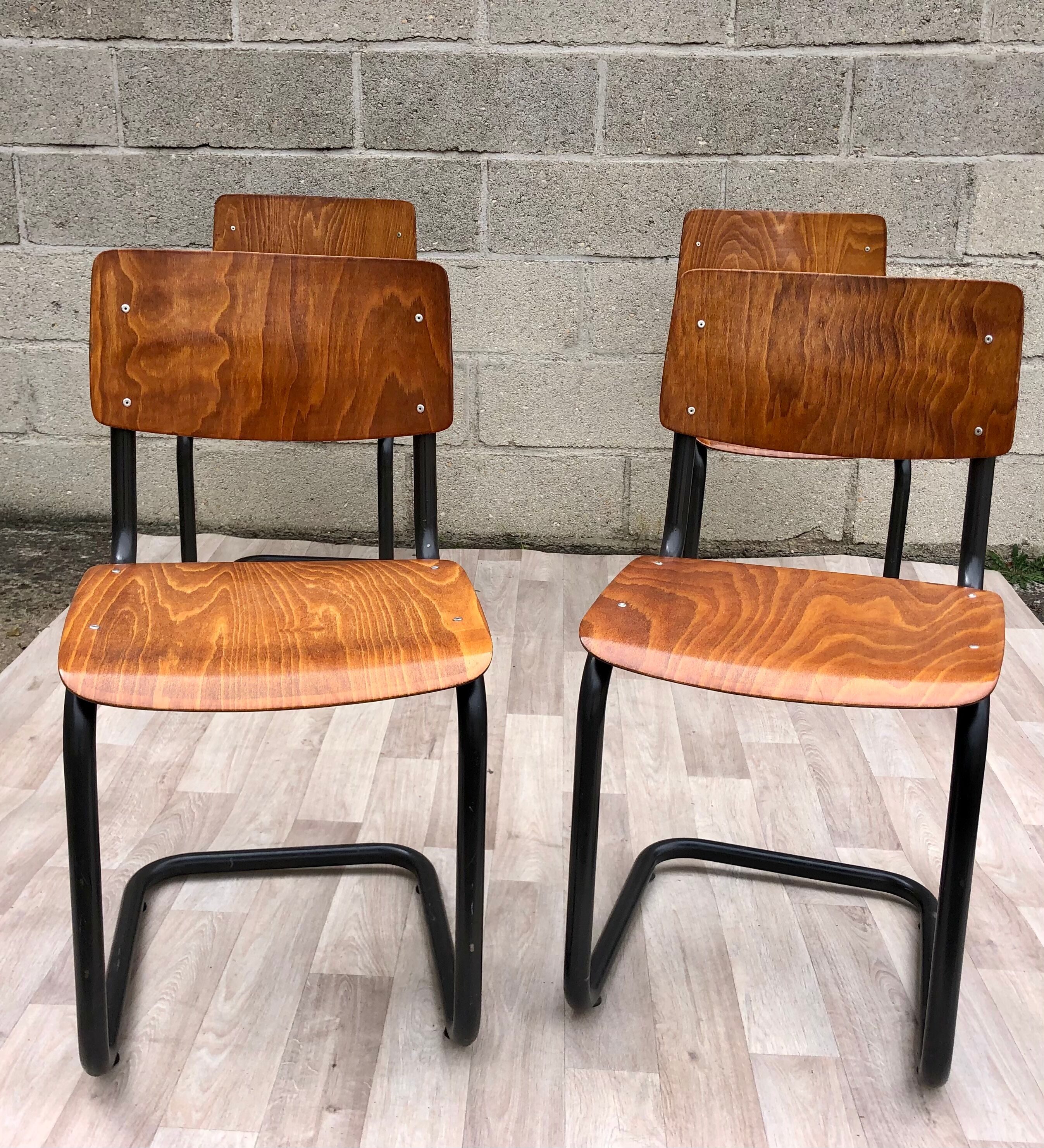 Lot of 4 chairs Vintage Arhend Cantilever oak color