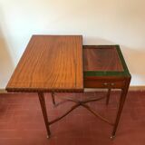 Wallet game table