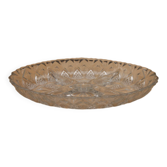 Compartmentalized dish in chiseled glass
