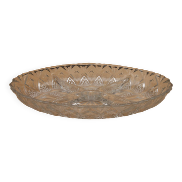 Compartmentalized dish in chiseled glass