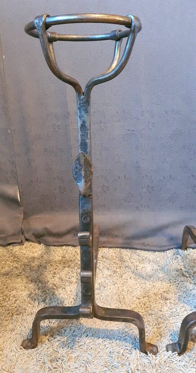 Paire de landiers, chenets à godets XIXème