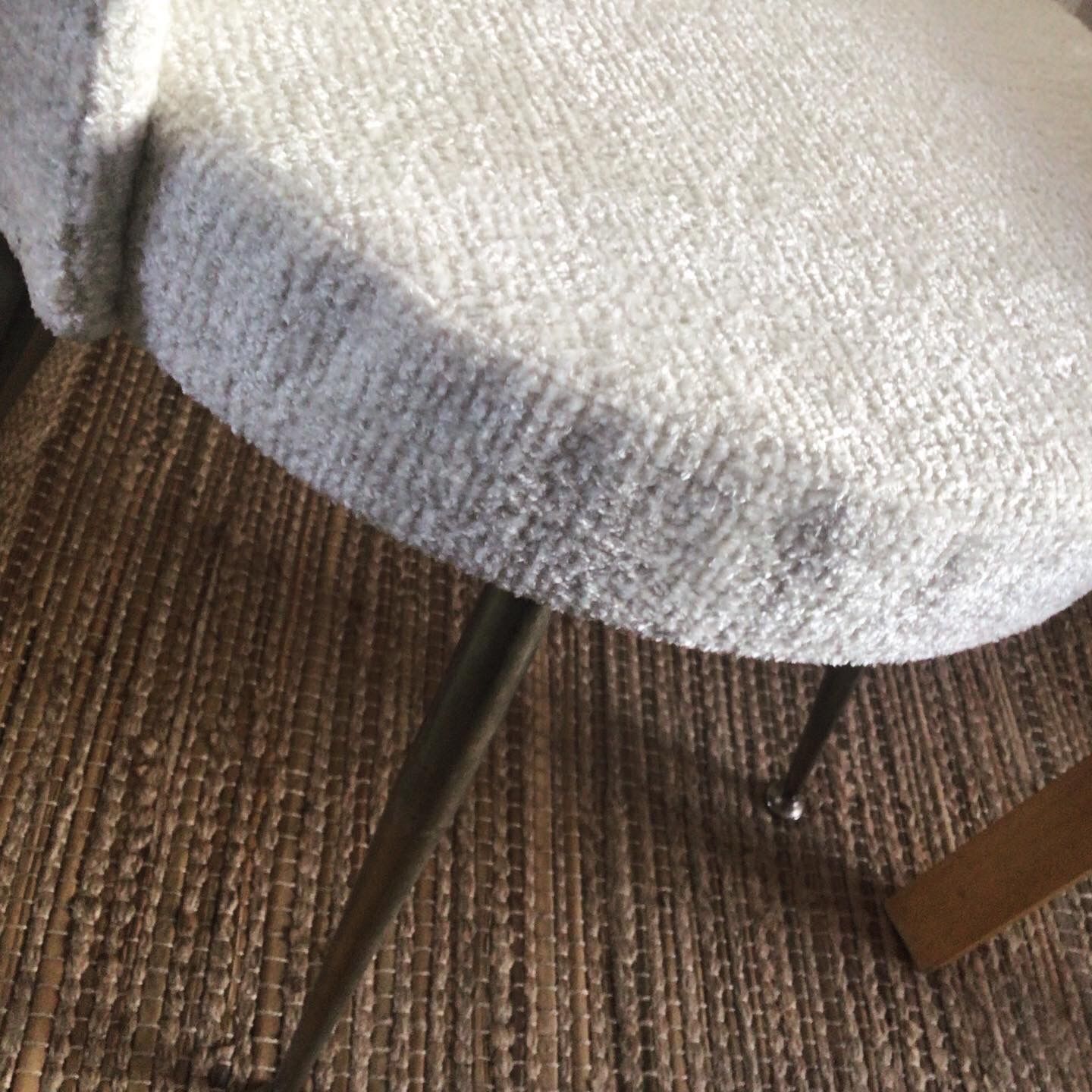 Chaise tonneau Pelfran