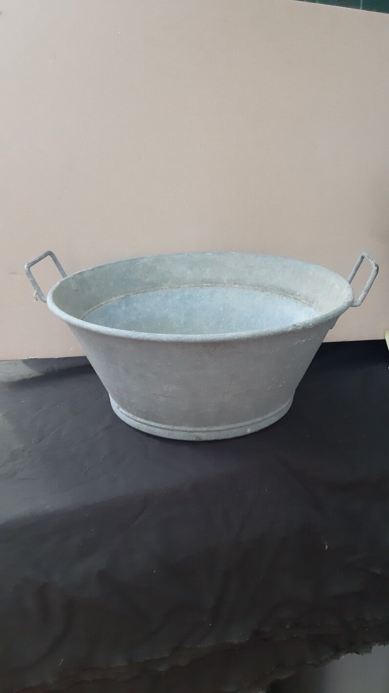 Vintage zinc basin