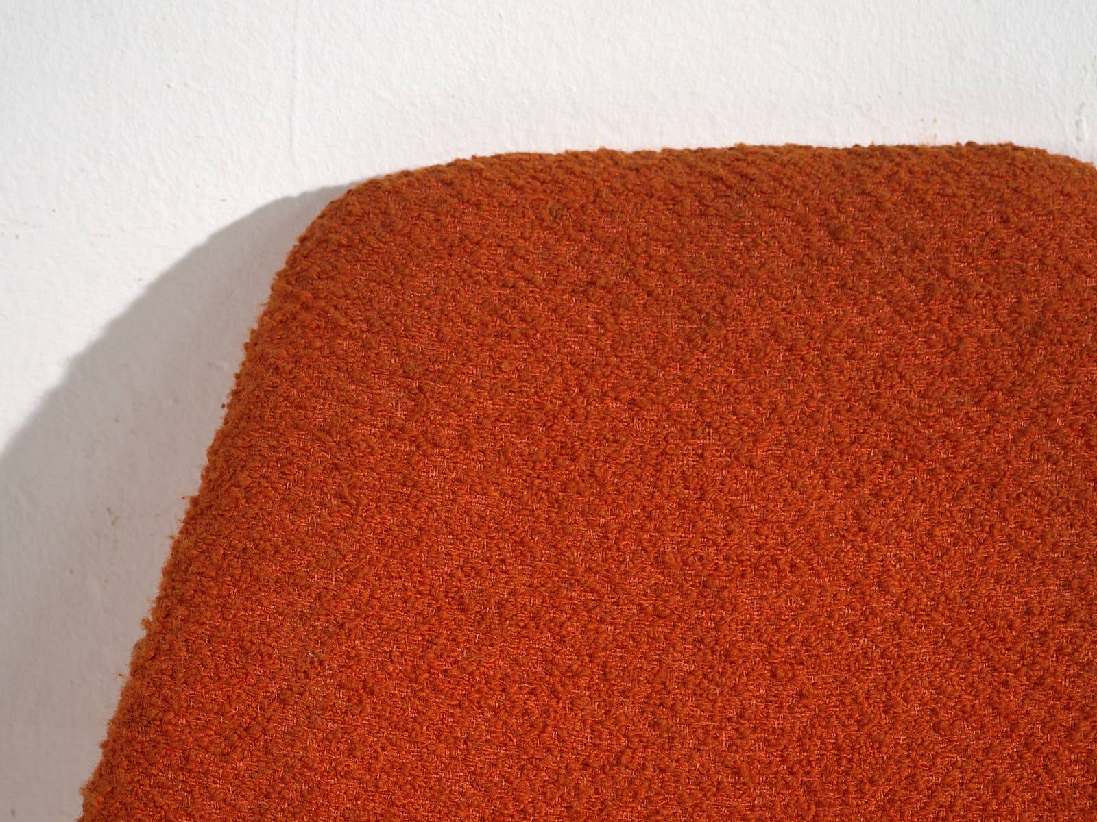 Chaise en bois et tissu orange, c.1960