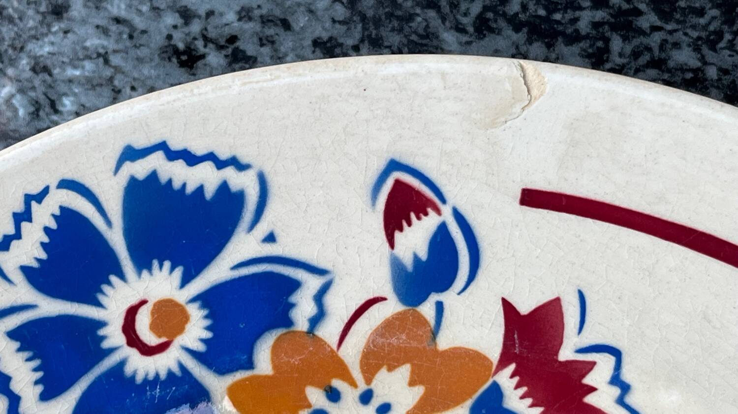 Set of 4 St Amand flat plates