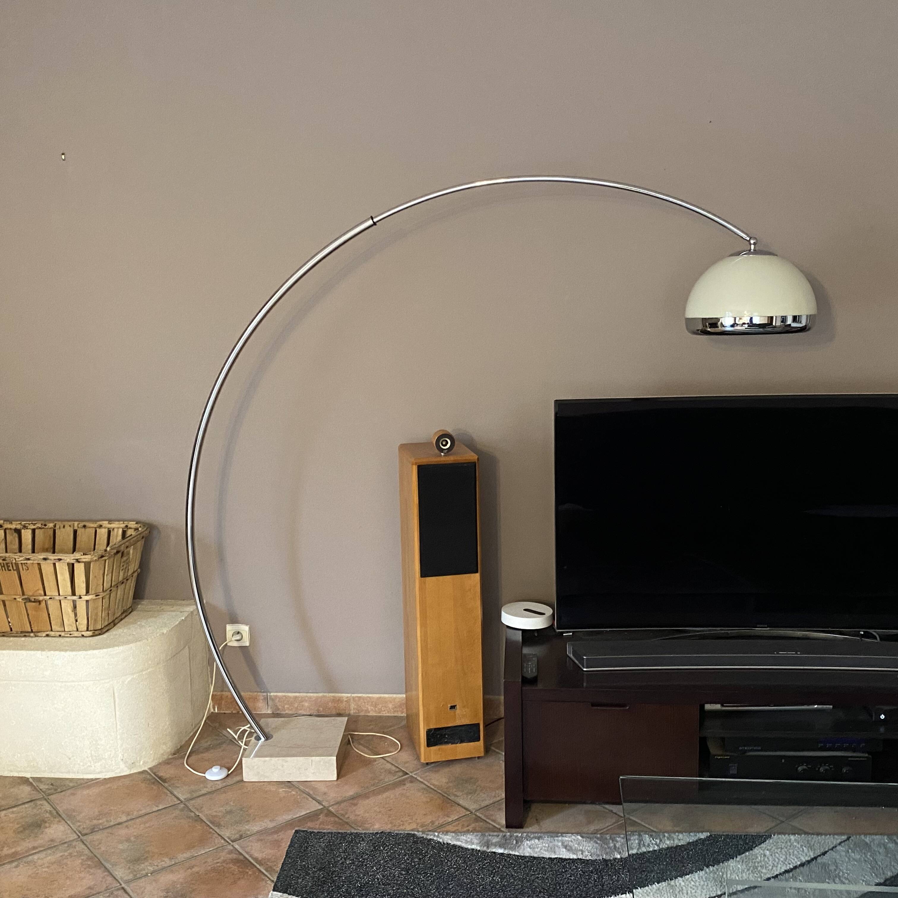 Arc Guzzini floor lamp. 1970. Italy. Marble base.