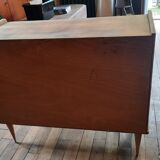Spindle foot chest of drawers
