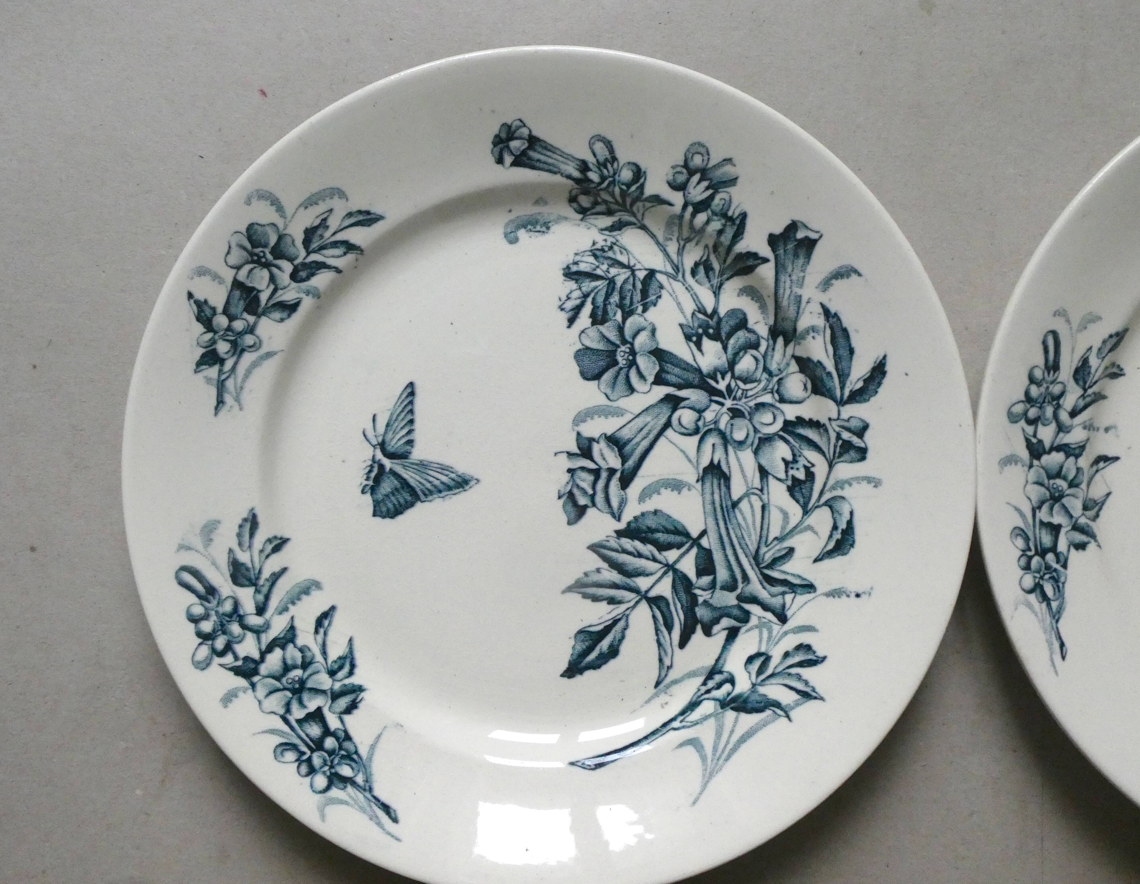 6 assiettes plates Badonviller, papillons et fleurs, 1900